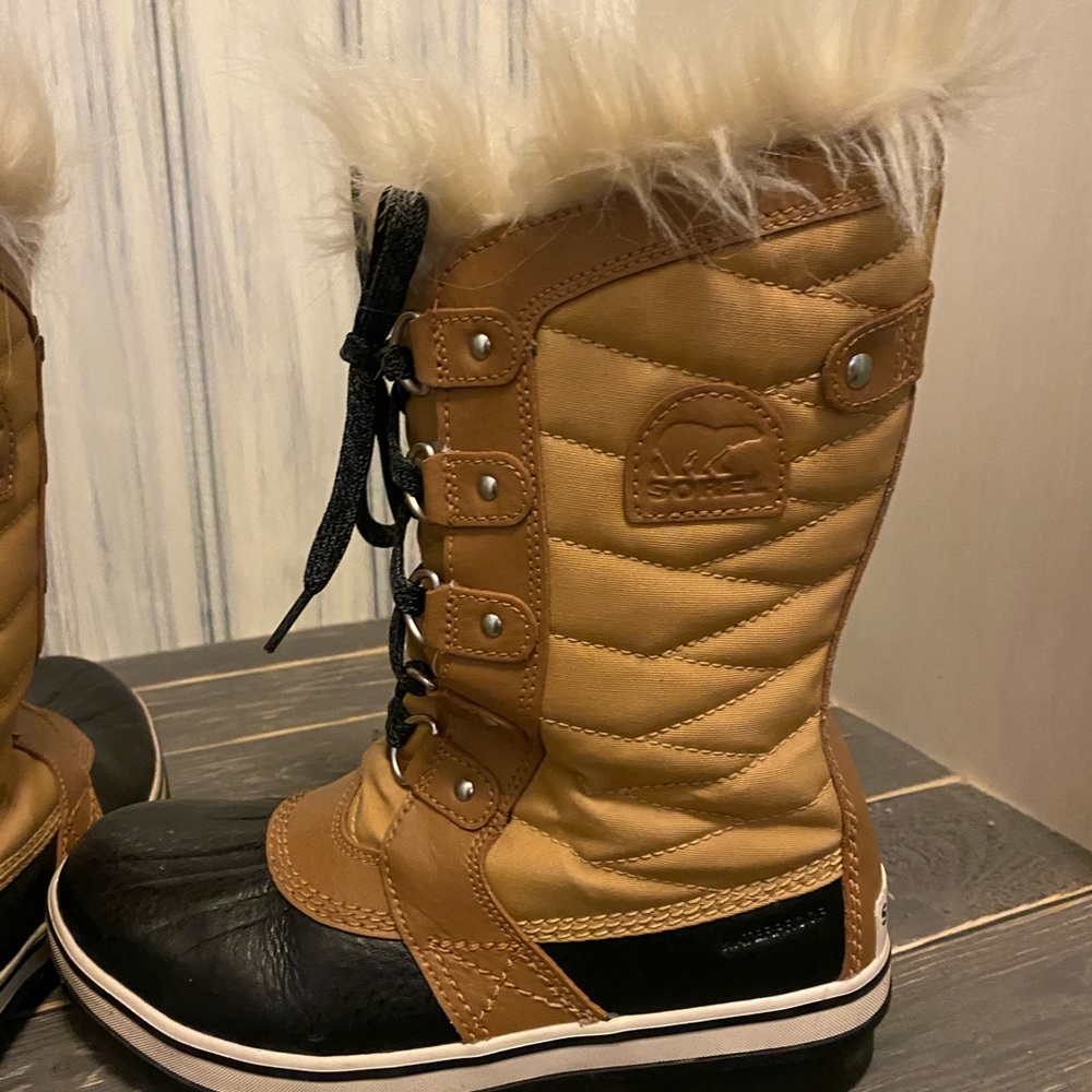 Women Sorel Boots Snow Boots Size 5